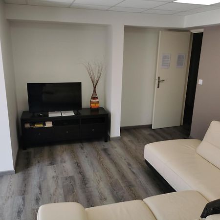 Logement Spacieux Rez-De-Chaussee, Jardin, Stationnement Devant, A 5 Minutes A Pied Du Centre De Sarlat Βίλα Εξωτερικό φωτογραφία