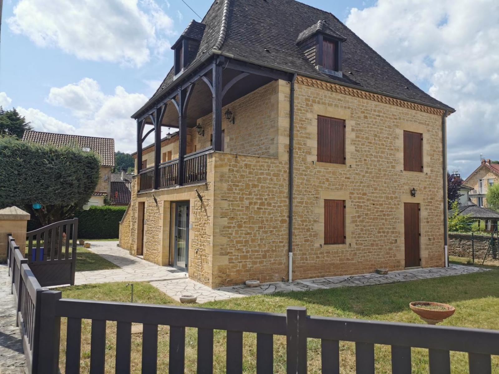 Logement Spacieux Rez-De-Chaussee, Jardin, Stationnement Devant, A 5 Minutes A Pied Du Centre De Sarlat Βίλα Εξωτερικό φωτογραφία